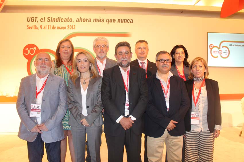 Mª del Mar Serrano (primera fila, izquierda) en la nueva Comisión Ejecutiva de UGT-Andalucía.